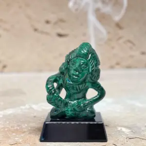 Chamán con Serpiente Maya en Malaquita 9.5 cm